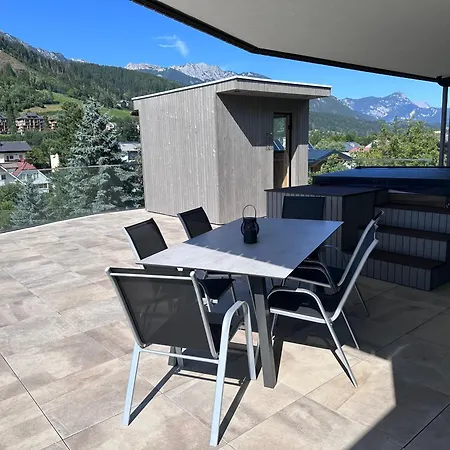 Planai Penthouse Royal 公寓